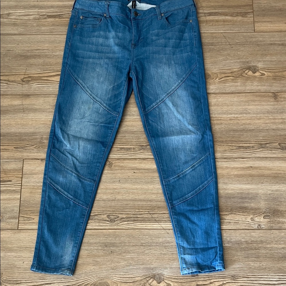 Celebrity Pink Women's Skinny Blue Jeans